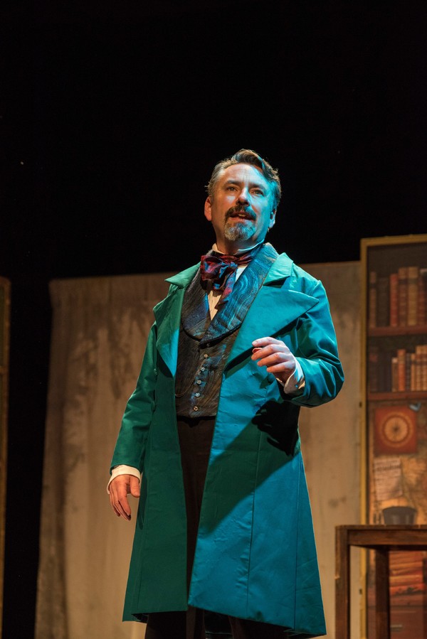Photo Flash: First Look at European Arts Company's A CHRISTMAS CAROL Image