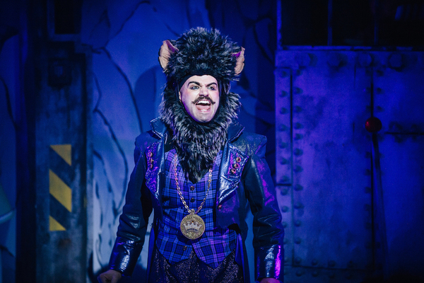 Photo Flash: First Look at DICK WHITTINGTON at Theatre Royal Stratford East  Image