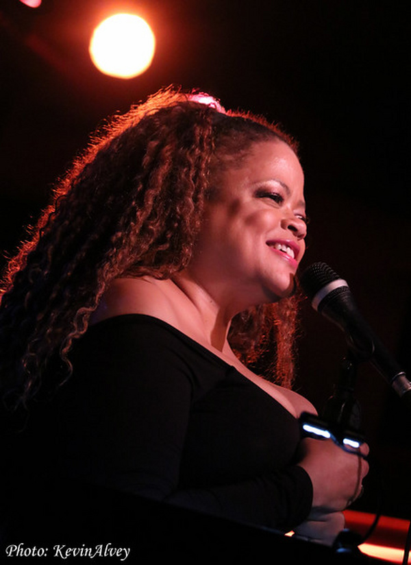 Photo Flash: Natalie Douglas Celebrates Joni Mitchell At Birdland Image