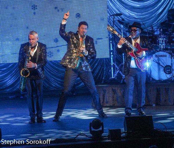 Photo Coverage: Dave Koz & Friends Christmas Tour Lights Up The Kravis Center Image
