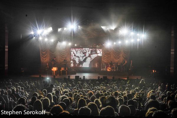Photo Coverage: Dave Koz & Friends Christmas Tour Lights Up The Kravis Center Image