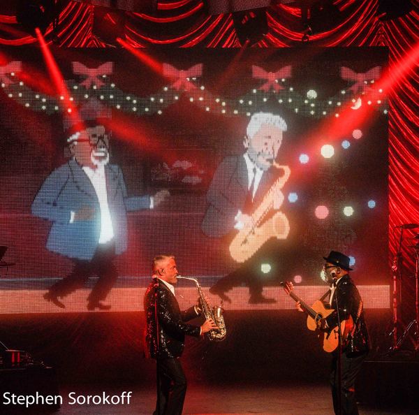 Photo Coverage: Dave Koz & Friends Christmas Tour Lights Up The Kravis Center Image