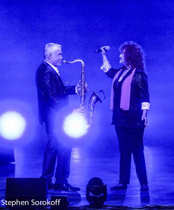 Photo Coverage: Dave Koz & Friends Christmas Tour Lights Up The Kravis Center Image