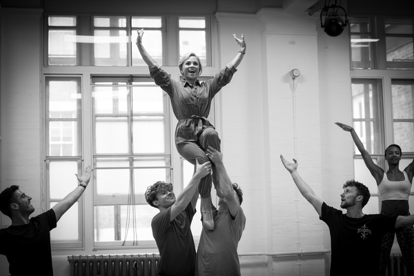 Photo Flash: Inside Rehearsal For GOLDILOCKS AND THE THREE BEARS at the London Palladium Image