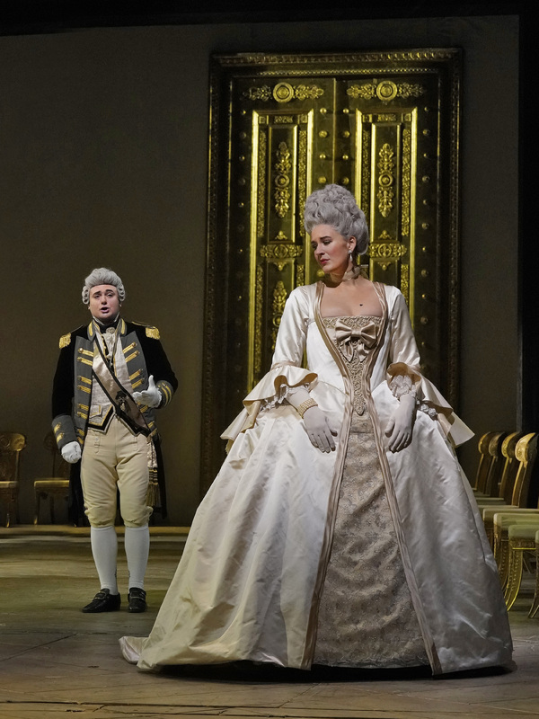 Photos/Reviews: THE QUEEN OF SPADES at the Metropolitan Opera, New York 