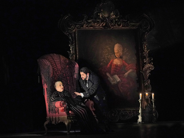 Photos/Reviews: THE QUEEN OF SPADES at the Metropolitan Opera, New York 