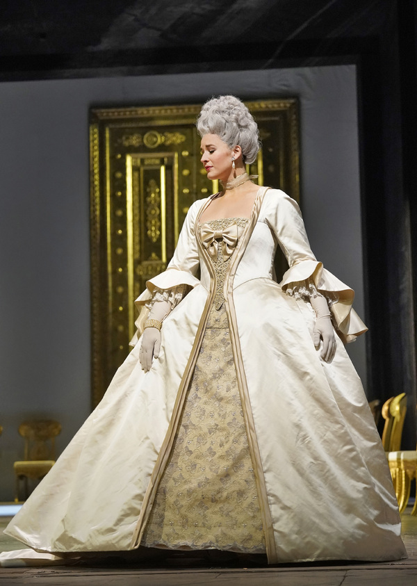 Photos/Reviews: THE QUEEN OF SPADES at the Metropolitan Opera, New York 