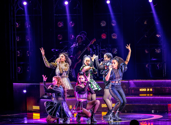 Photo Flash: Get A First Look At The Twin Cities Run Of Broadway-Bound SIX Image