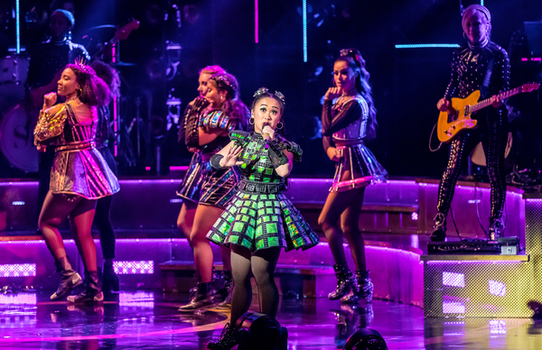Photo Flash: Get A First Look At The Twin Cities Run Of Broadway-Bound SIX Image