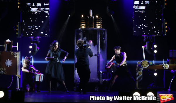 Photo Coverage: THE ILLUSIONISTS - MAGIC OF THE HOLIDAYS Press Preview Image