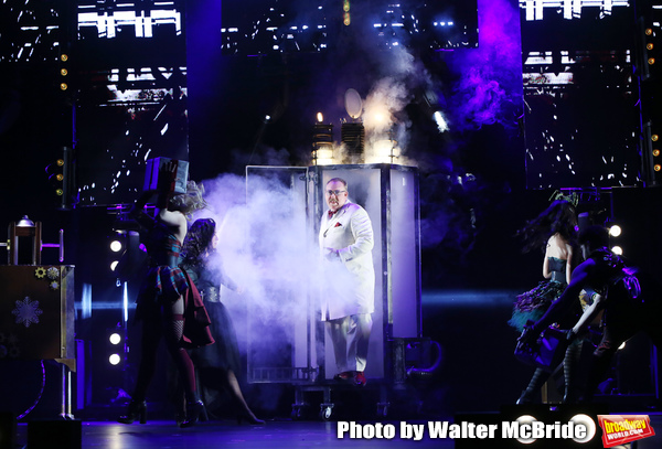 Photo Coverage: THE ILLUSIONISTS - MAGIC OF THE HOLIDAYS Press Preview Image