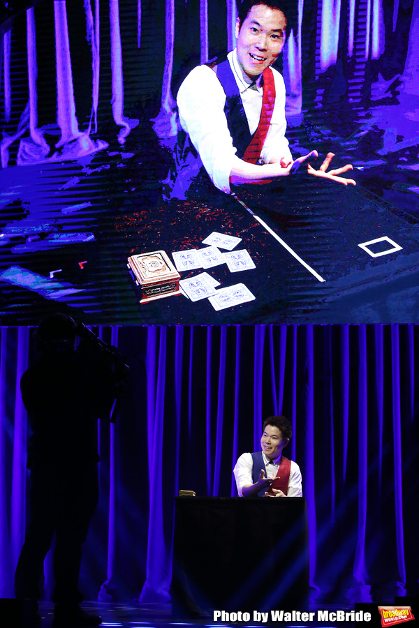 Photo Coverage: THE ILLUSIONISTS - MAGIC OF THE HOLIDAYS Press Preview Image