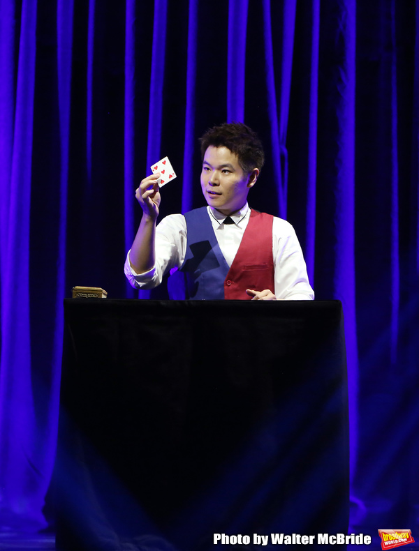 Photo Coverage: THE ILLUSIONISTS - MAGIC OF THE HOLIDAYS Press Preview Image