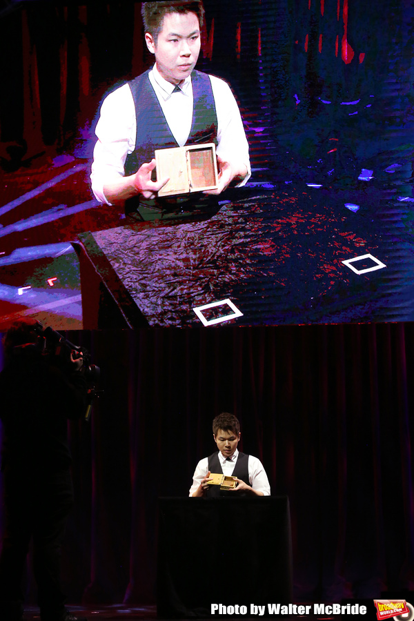 Photo Coverage: THE ILLUSIONISTS - MAGIC OF THE HOLIDAYS Press Preview Image