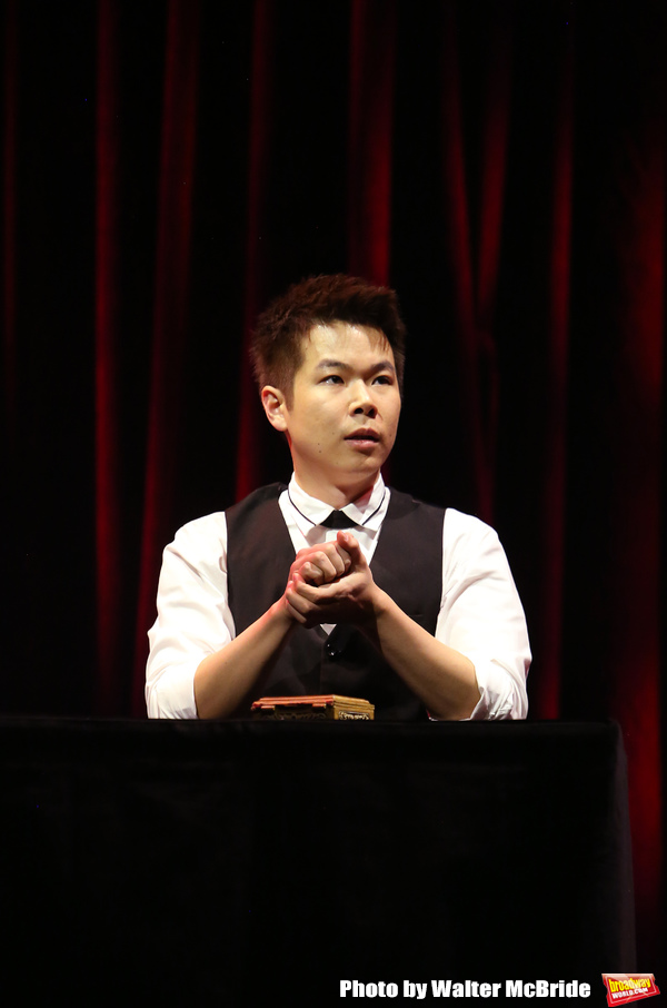 Photo Coverage: THE ILLUSIONISTS - MAGIC OF THE HOLIDAYS Press Preview Image
