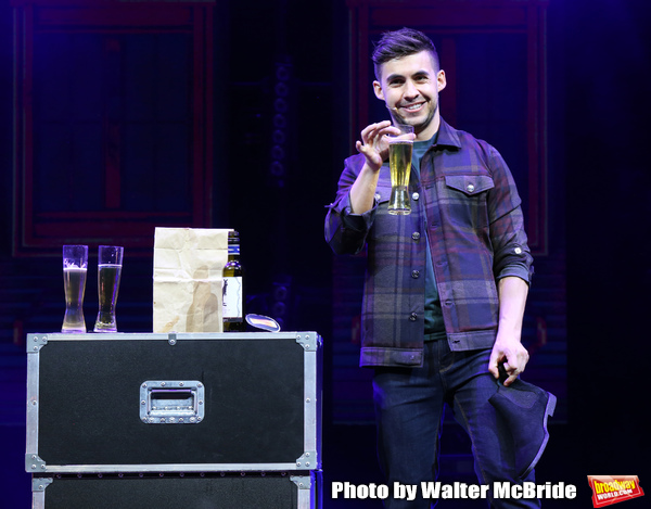 Photo Coverage: THE ILLUSIONISTS - MAGIC OF THE HOLIDAYS Press Preview Image