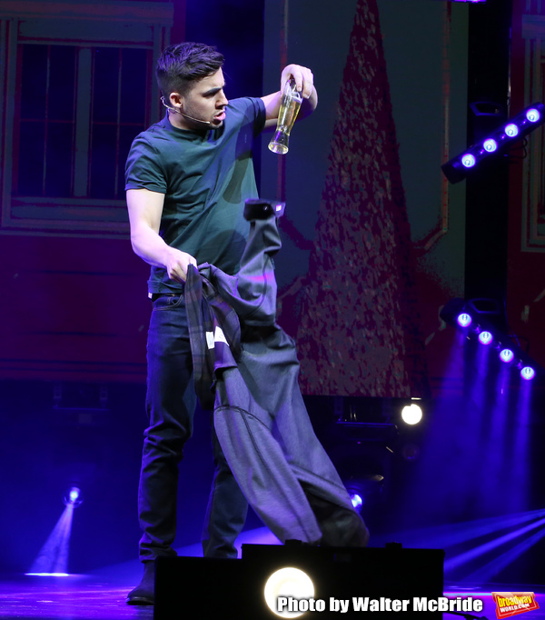 Photo Coverage: THE ILLUSIONISTS - MAGIC OF THE HOLIDAYS Press Preview Image