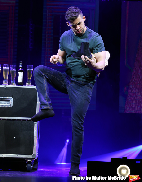 Photo Coverage: THE ILLUSIONISTS - MAGIC OF THE HOLIDAYS Press Preview Image