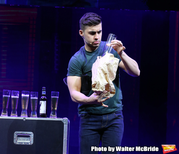 Photo Coverage: THE ILLUSIONISTS - MAGIC OF THE HOLIDAYS Press Preview Image