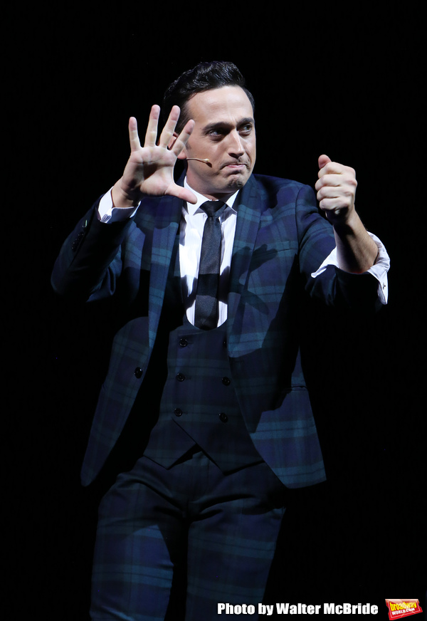 Photo Coverage: THE ILLUSIONISTS - MAGIC OF THE HOLIDAYS Press Preview Image