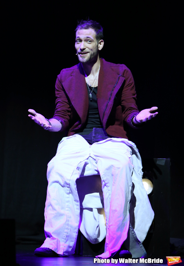 Photo Coverage: THE ILLUSIONISTS - MAGIC OF THE HOLIDAYS Press Preview Image