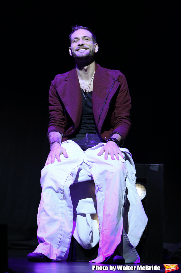 Photo Coverage: THE ILLUSIONISTS - MAGIC OF THE HOLIDAYS Press Preview Image
