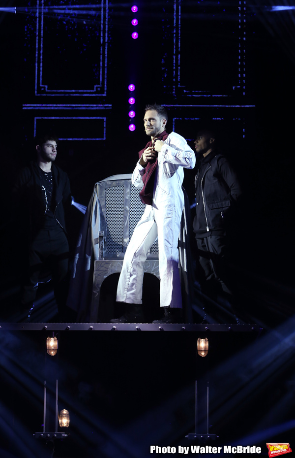 Photo Coverage: THE ILLUSIONISTS - MAGIC OF THE HOLIDAYS Press Preview Image