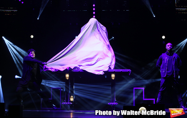Photo Coverage: THE ILLUSIONISTS - MAGIC OF THE HOLIDAYS Press Preview Image