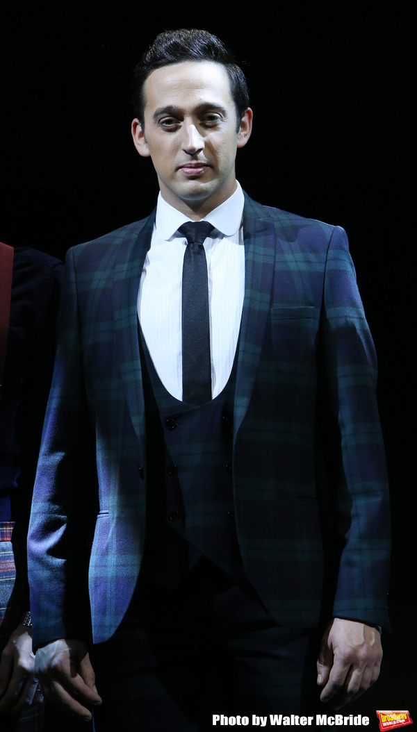 Photo Coverage: THE ILLUSIONISTS - MAGIC OF THE HOLIDAYS Press Preview Image