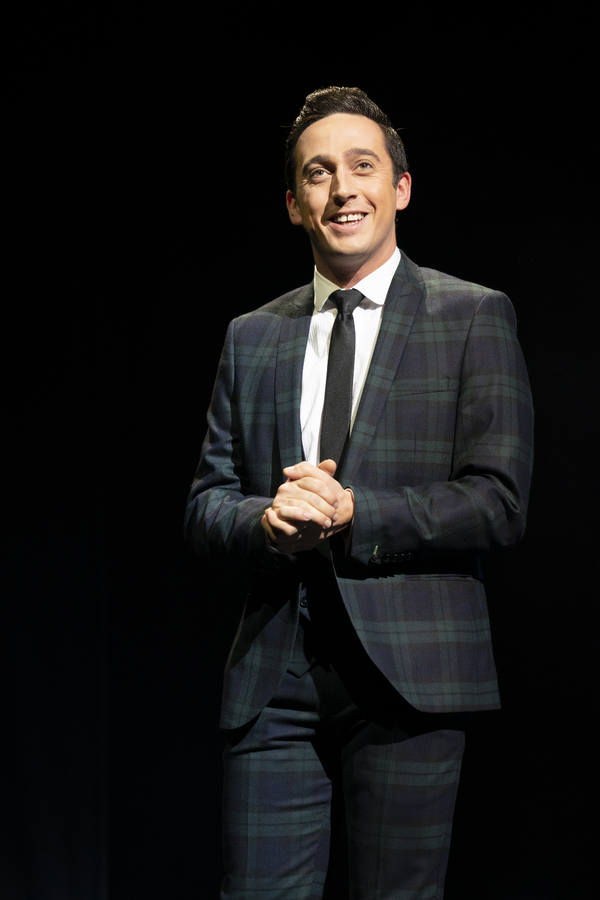Photo Flash: Take a Look at Production Photos From THE ILLUSIONISTS - MAGIC OF THE HOLIDAYS Image