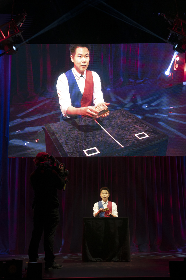 Photo Flash: Take a Look at Production Photos From THE ILLUSIONISTS - MAGIC OF THE HOLIDAYS Image