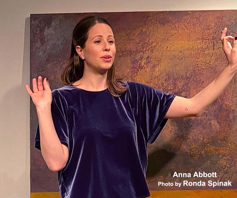 Interview: Anna Abbott's A Nice Evangelical Christian in A VERY HAPPY GOYISHA HANUKKAH 