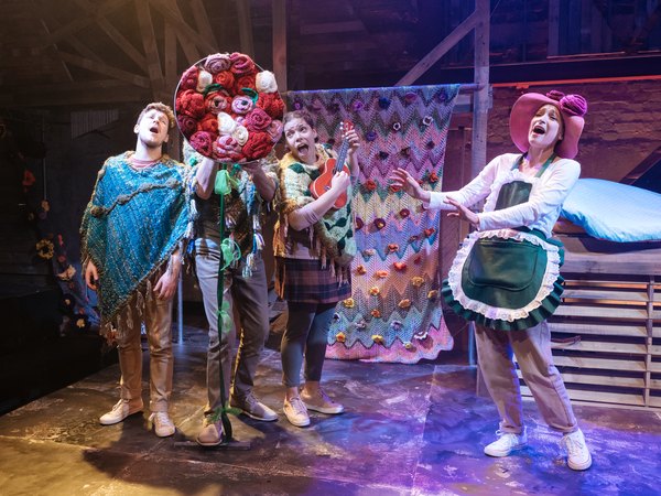 Photo Flash: THE SNOW QUEEN at Park Theatre 