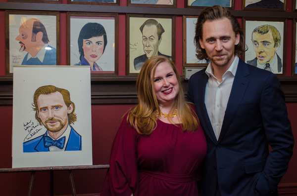Photo Coverage: Tom Hiddleston Receives Portrait at Sardi's Image