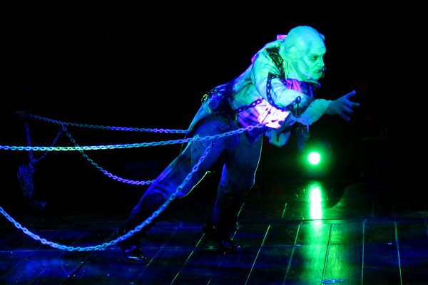 Photo Flash: North Shore Music Theatre's Production of A CHRISTMAS CAROL Image