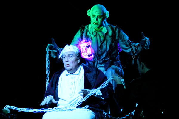 Photo Flash: North Shore Music Theatre's Production of A CHRISTMAS CAROL Image