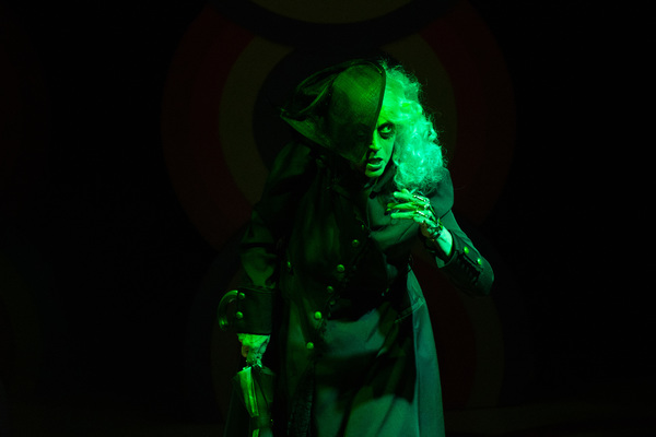 Photo Flash: Quintessence Theatre Group Heads To Oz For The Holidays Image