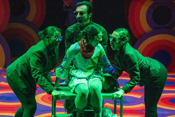 Photo Flash: Quintessence Theatre Group Heads To Oz For The Holidays Image