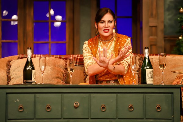 Photo Flash: HOLMES FOR THE HOLIDAYS At Tacoma Little Theatre Image