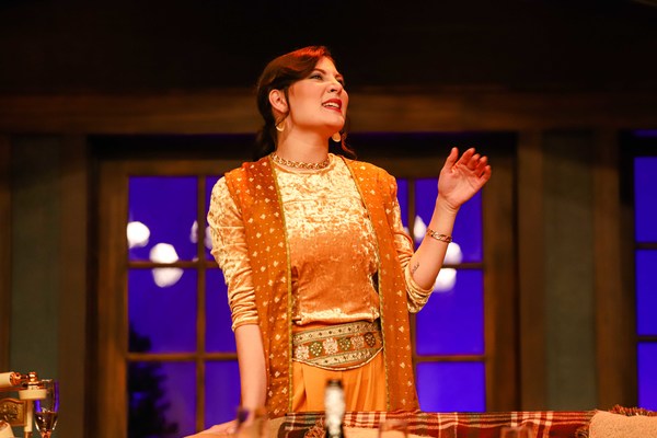 Photo Flash: HOLMES FOR THE HOLIDAYS At Tacoma Little Theatre Image