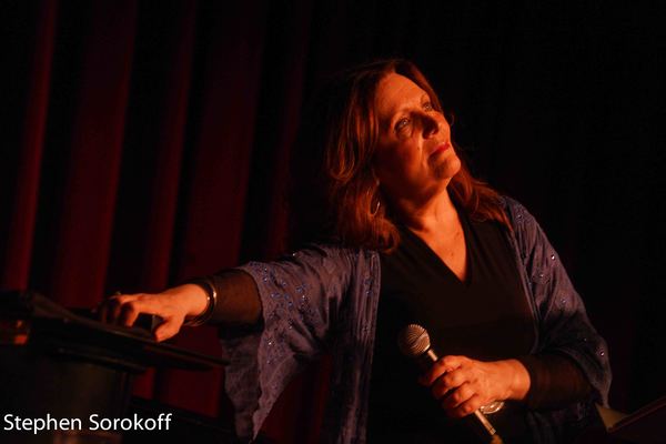 Photo Coverage: Maureen McGovern Plays The RRAZZ ROOM 