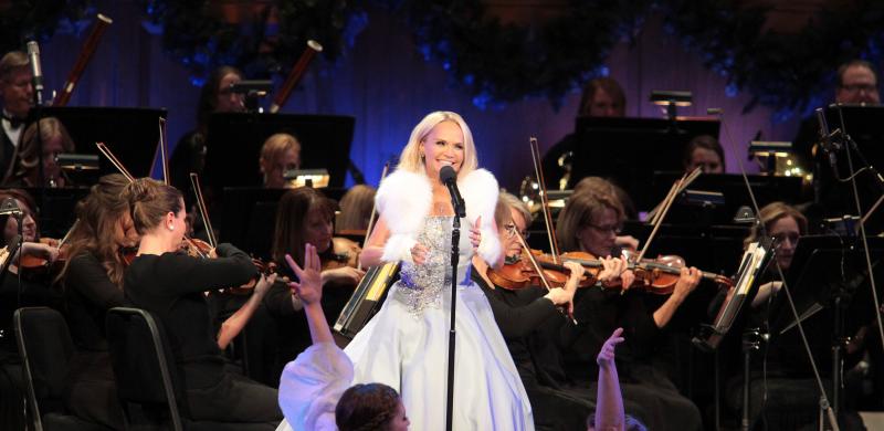 BWW Exclusive: Angels Among Us, Tabernacle Choir Christmas Concert Featuring Kristin Chenoweth 