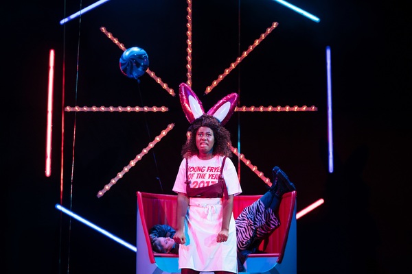 Photo Flash: First Look at A MIDSUMMER NIGHT'S DREAM at the Criterion Theatre Image