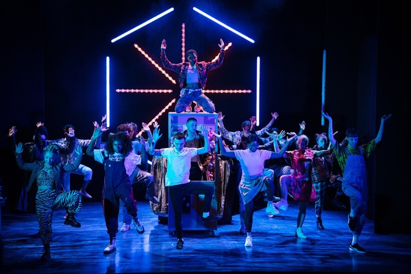 Photo Flash: First Look at A MIDSUMMER NIGHT'S DREAM at the Criterion Theatre Image