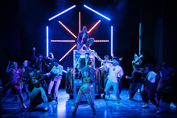 Photo Flash: First Look at A MIDSUMMER NIGHT'S DREAM at the Criterion Theatre 