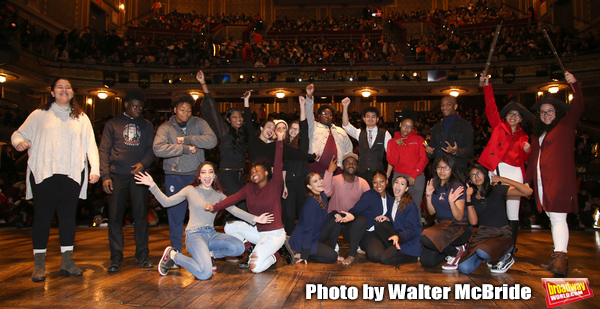 Deon'te Goodman with student performers Photo
