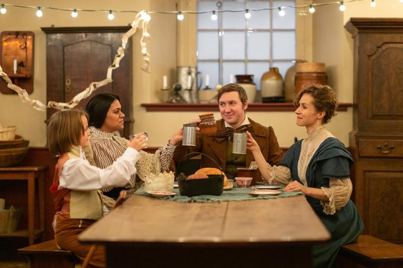 Review: Immersive Production of A CHRISTMAS CAROL Highlights the Best Parts of Dickens' Beloved Tale 