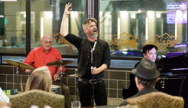 Photo Flash: New Piano Bar Launches in Pasadena Image