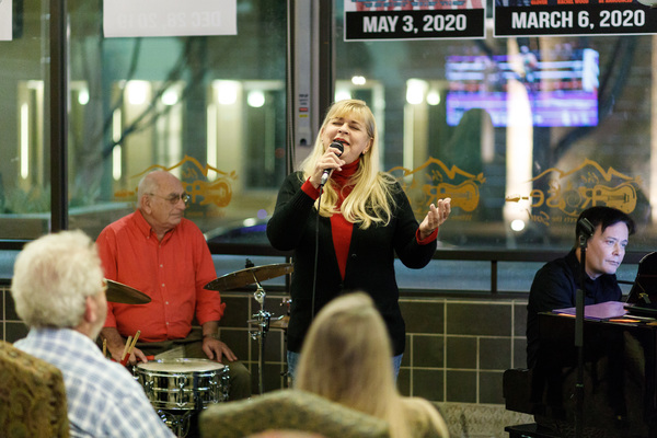 Photo Flash: New Piano Bar Launches in Pasadena Image