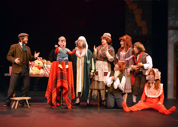 Photo Flash: Troubadour Theater Company Presents A CHRISTMAS CAROLE KING Image